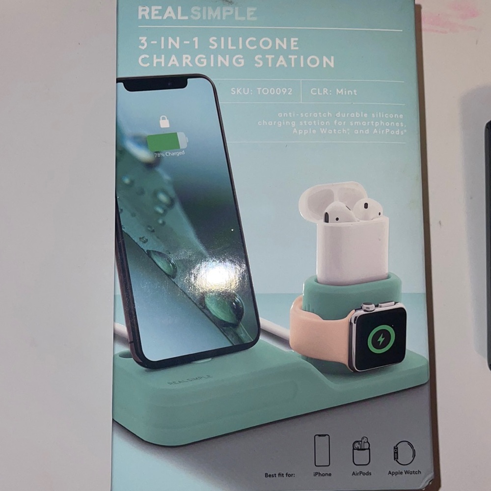 Real Simple 3-IN-1 Charging Station (Mint)
